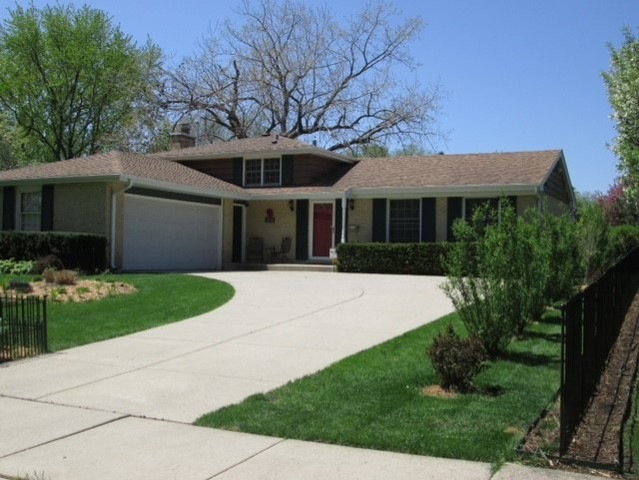 2234 Strawberry Ln, Glenview, IL 60026 - photo 1