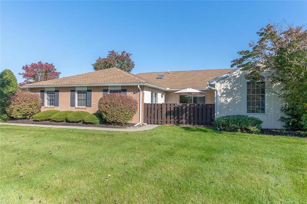 5818 Burning Tree Ln, Macungie, PA 18062 - photo 1