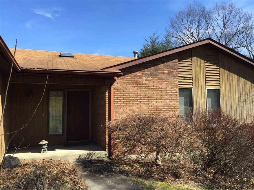 19 Aldendell Ct, Newburgh, NY 12550 - photo 1