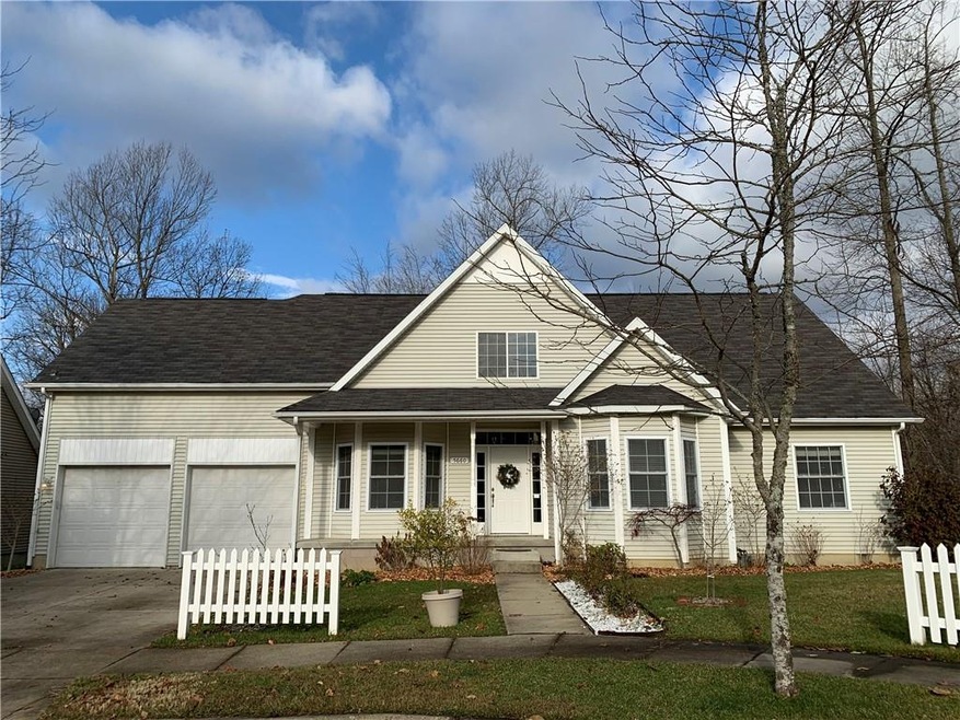 5660 Honey Locust Dr, Columbus, IN 47201 - photo 1