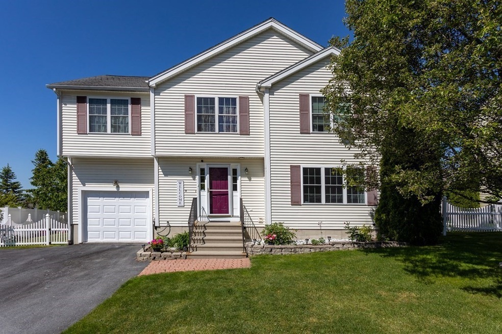 9 Navajo Rd, Worcester, MA 01606 - photo 1