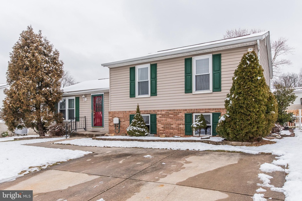 12119 Buttonwood Ln, Middle River, MD 21220 - photo 1