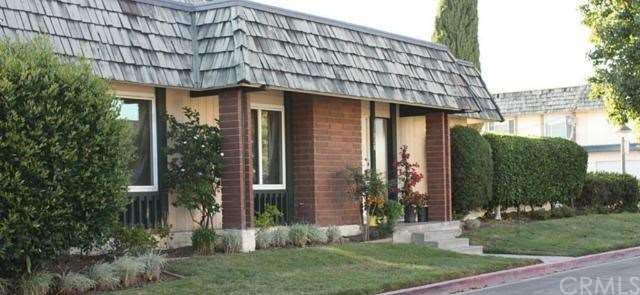 Front view of this lovely home.