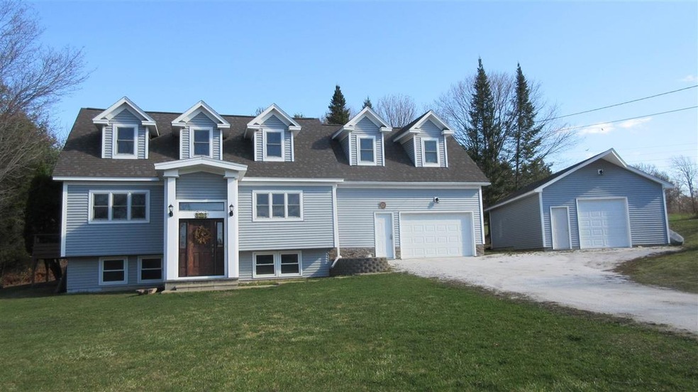 1237 Irish Hill Rd, Shelburne, VT 05482 - photo 1