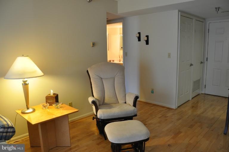 The Charleston unit 908, Arlington, VA 22201 - photo 1