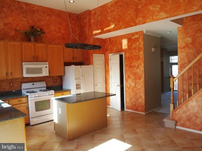 2553 James Monroe Cir, Herndon, VA 20171 - photo 1