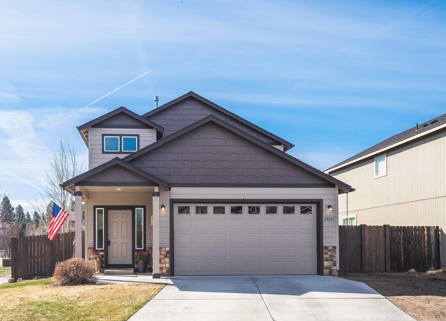 20567 SE Goldenrod Ln, Bend, OR 97702 - photo 1