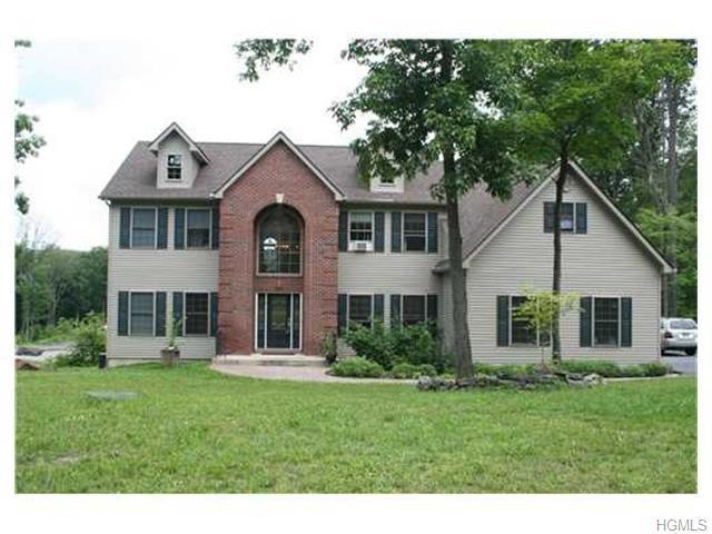 4 Sherwood Ct, Highland Mills, NY 10930 - photo 1