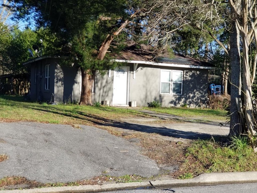 211 S Westberry St, Sylvester, GA 31791 - photo 1