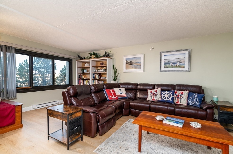 73 Broad Reach unit M11, North Weymouth, MA 02191 - photo 1