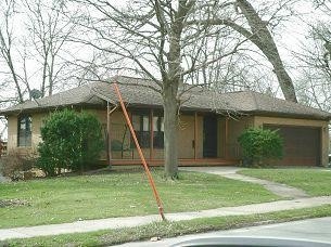 311 N 8th Ave E, Newton, IA 50208 - photo 1