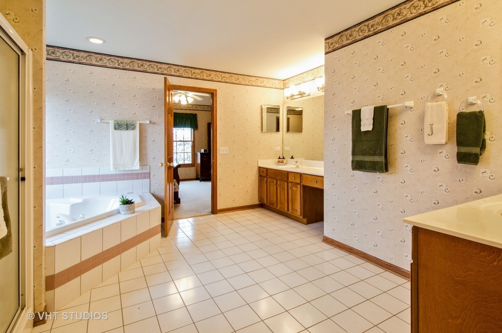 1305 Stonegate Rd, Algonquin, IL 60102 - photo 1