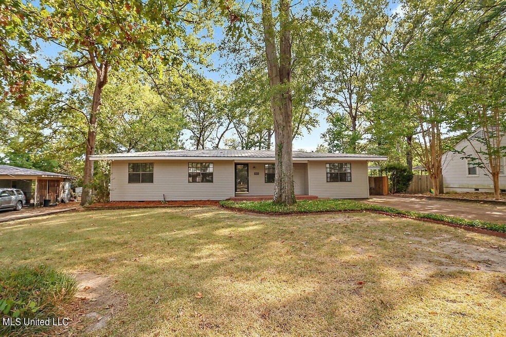 810 E Leake St