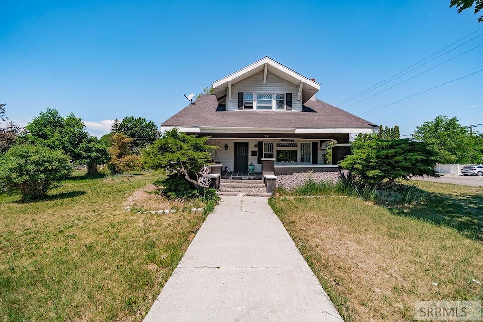 For Sale $334,999 • Co-Listing Agent