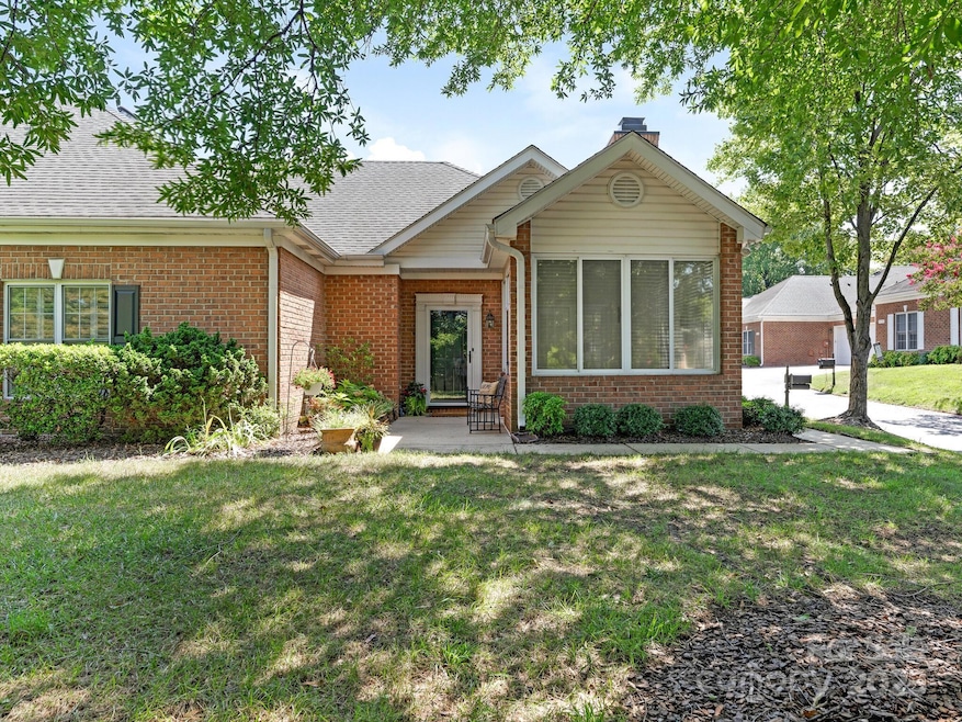 11360 Olde Turnbury Ct unit 22D, Charlotte, NC 28277 - photo 1