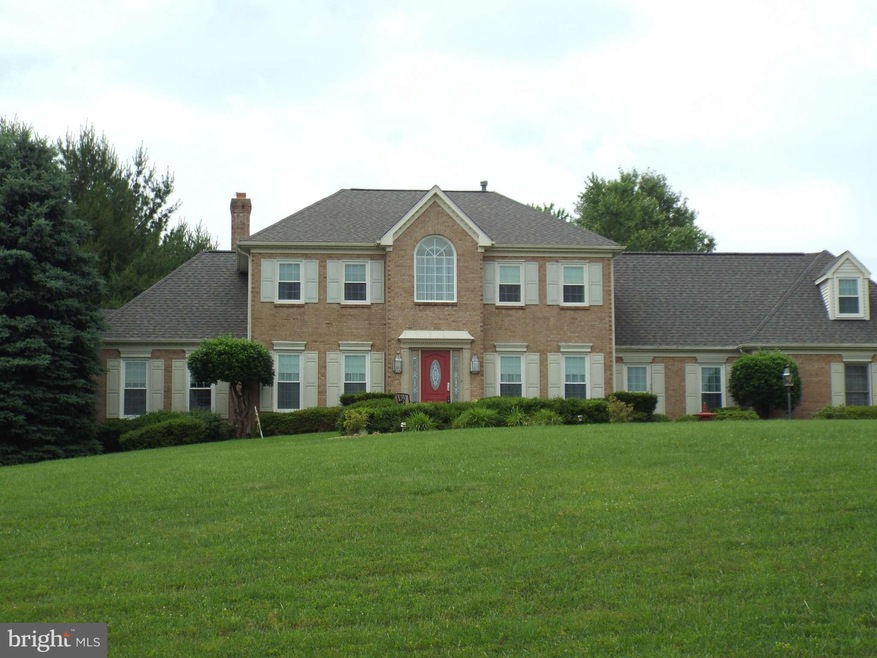 22100 Creekview Dr, Gaithersburg, MD 20882 - photo 1