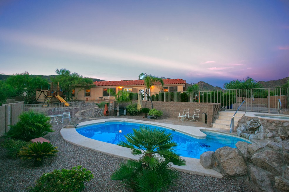 1 Backyard  2320 S Flying Q Lane (2)