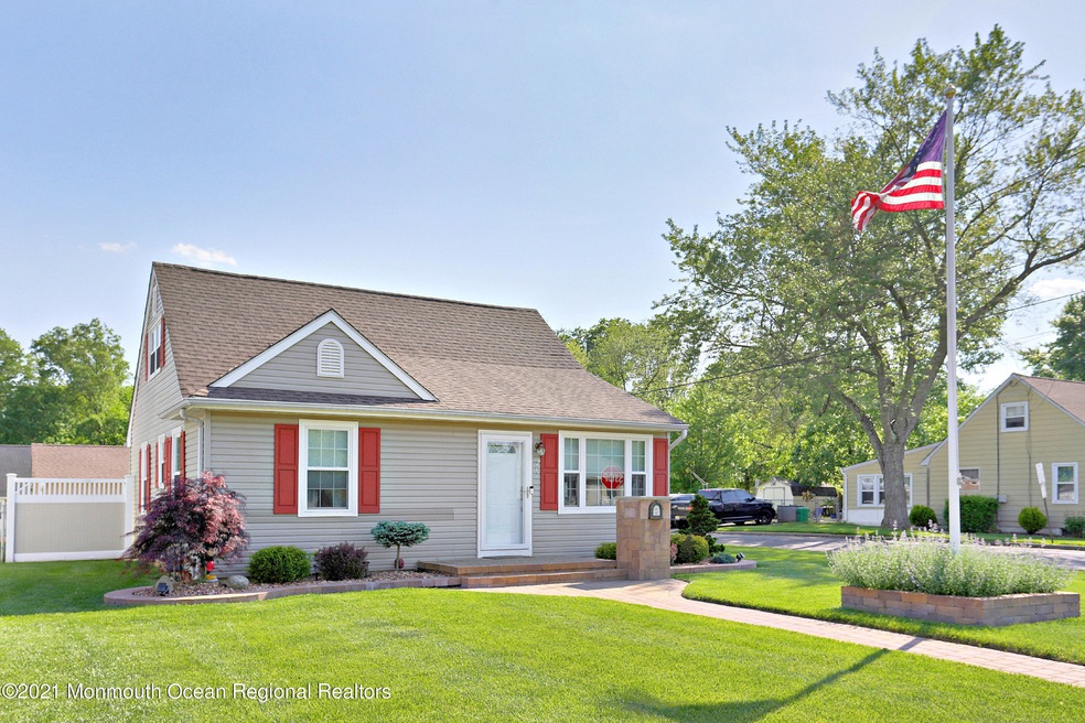 207 W Prospect Ave, Keyport, NJ 07735 - photo 1