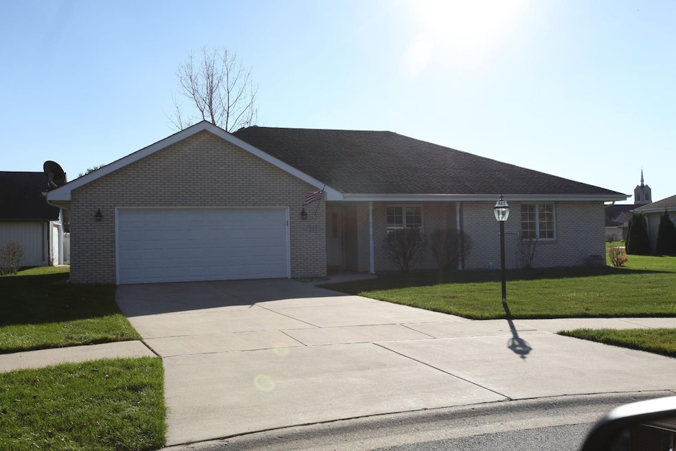217 W 43rd Ct, Griffith, IN 46319 - photo 1