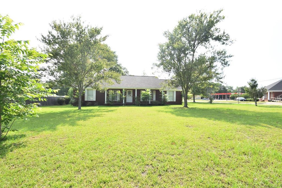 2023 Brackin Dr, Dothan, AL 36301 - photo 1