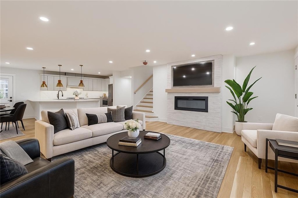 5657 W 50th St, Roeland Park, KS 66202 - photo 1