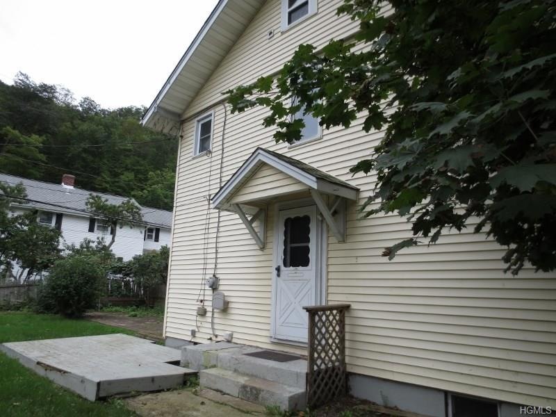 135 E Village Rd, Tuxedo Park, NY 10987 - photo 1