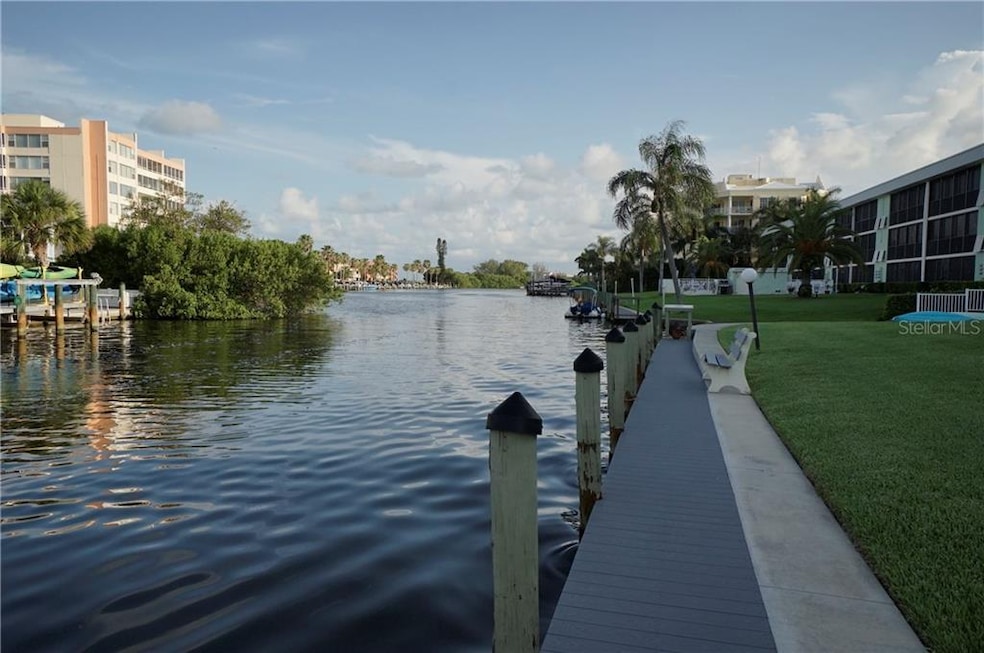 9226 Midnight Pass Rd unit 3A, Sarasota, FL 34242 - photo 1