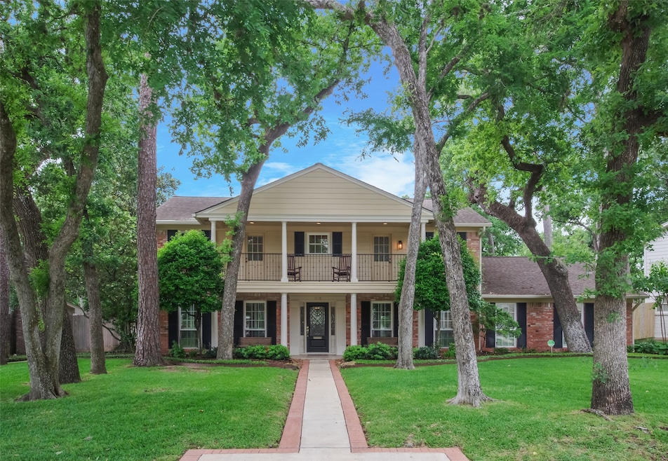 655 W Forest Dr, Houston, TX 77079 - photo 1