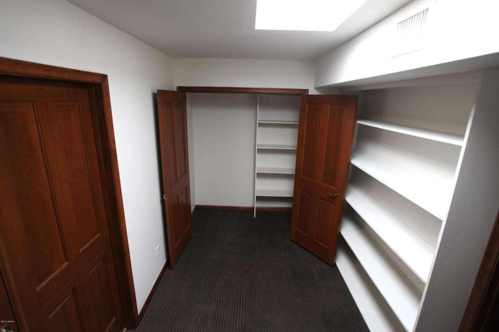 5425 E Camelhill Rd, Phoenix, AZ 85018 - photo 1