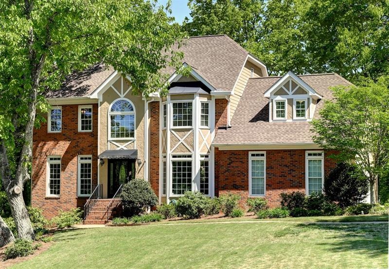 Beautiful Hampton Ridge home , located in Davis/Ma
