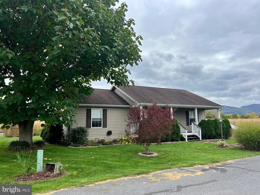 59 Hiser St, Moorefield, WV 26836 - photo 1