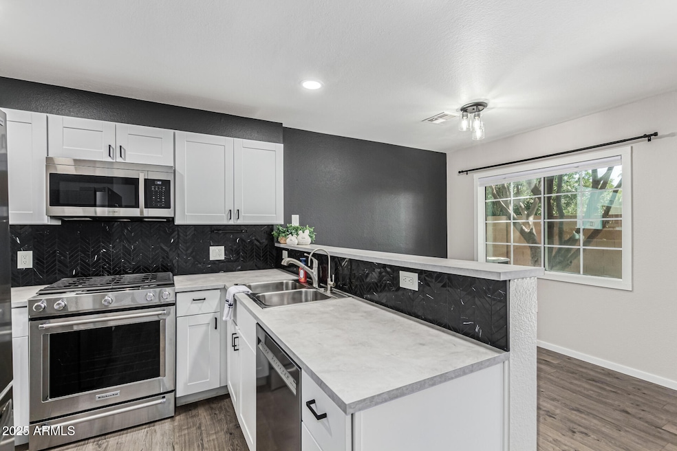 125 S 56th St unit 18, Mesa, AZ 85206 - photo 1