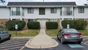 unlisted-address, Woodridge, IL 60517 - photo 1