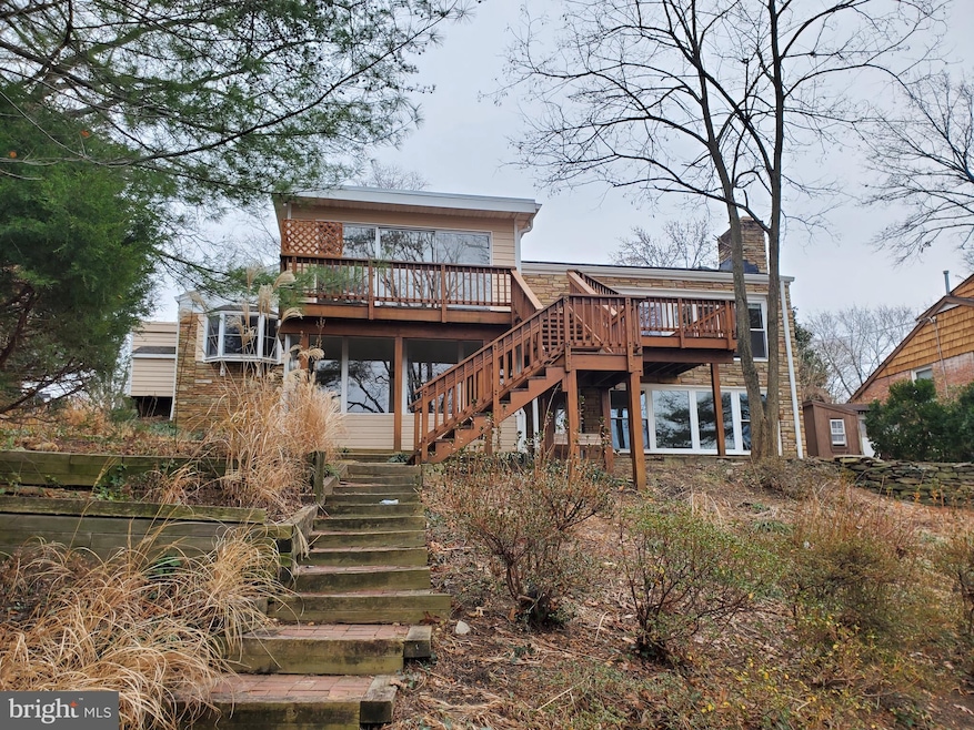 6226 Lakeview Dr, Falls Church, VA 22041 - photo 1