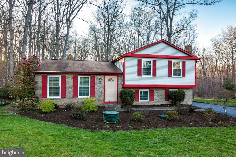 8974 Westchester Dr, Manassas, VA 20112 - photo 1