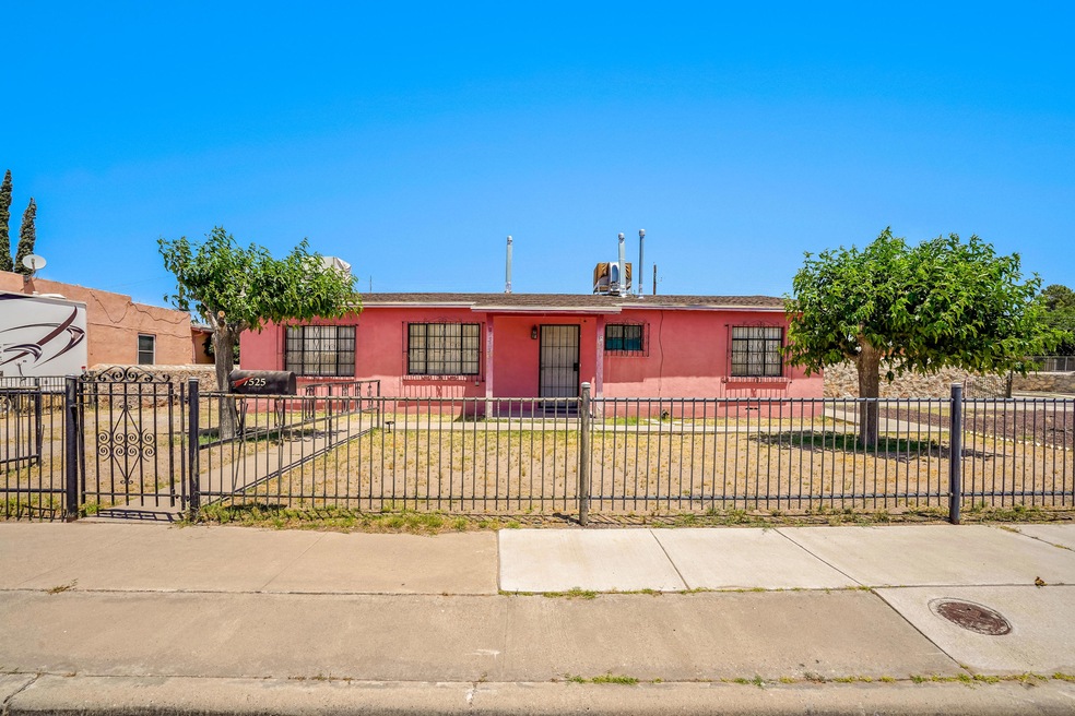 7525 Mazatlan Dr, El Paso, TX 79915 - photo 1