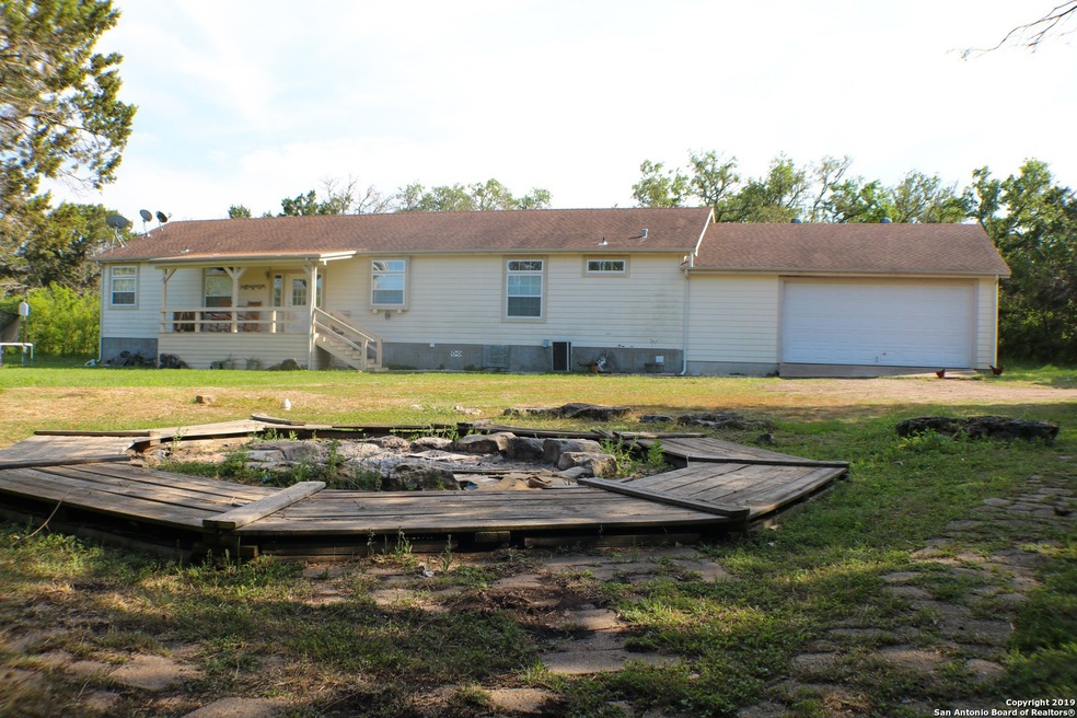 2330 Private Road 233, Hondo, TX 78861 - photo 1