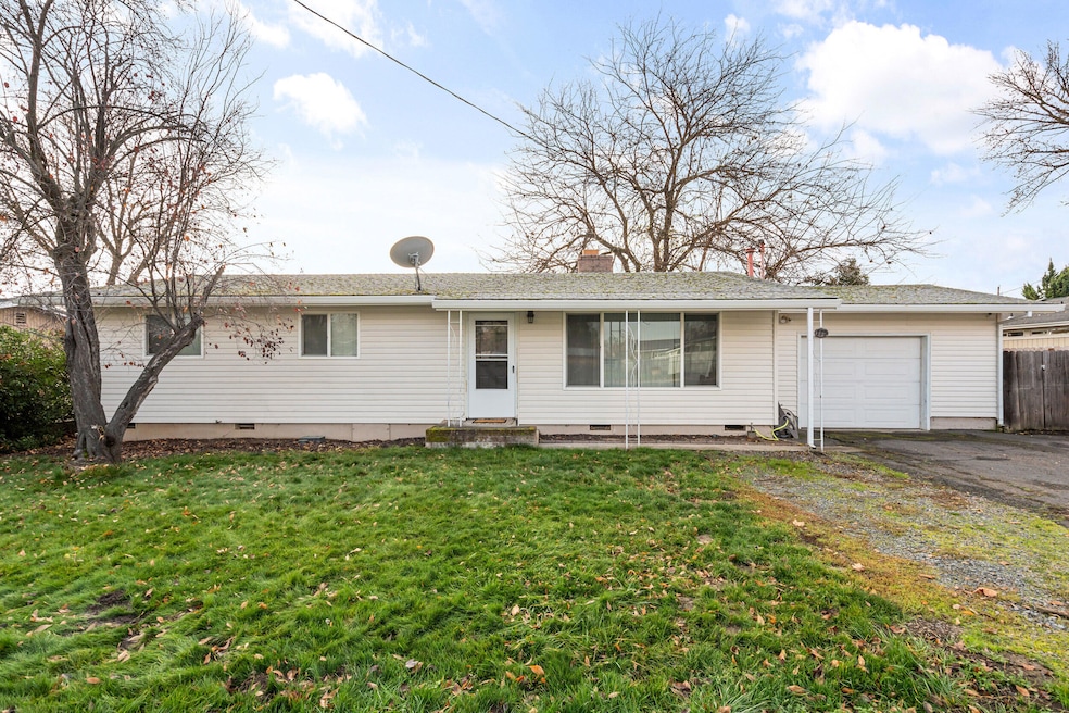 775 Garfield St, Medford, OR 97501 - photo 1