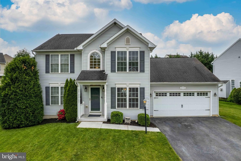 10237 Stagecoach Dr, Hagerstown, MD 21740 - photo 1