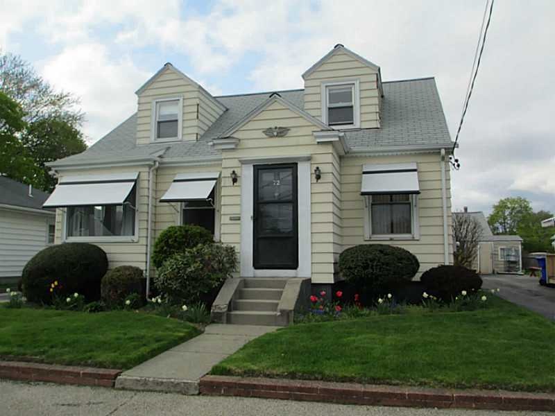 72 Martin St, Pawtucket, RI 02861 - photo 1