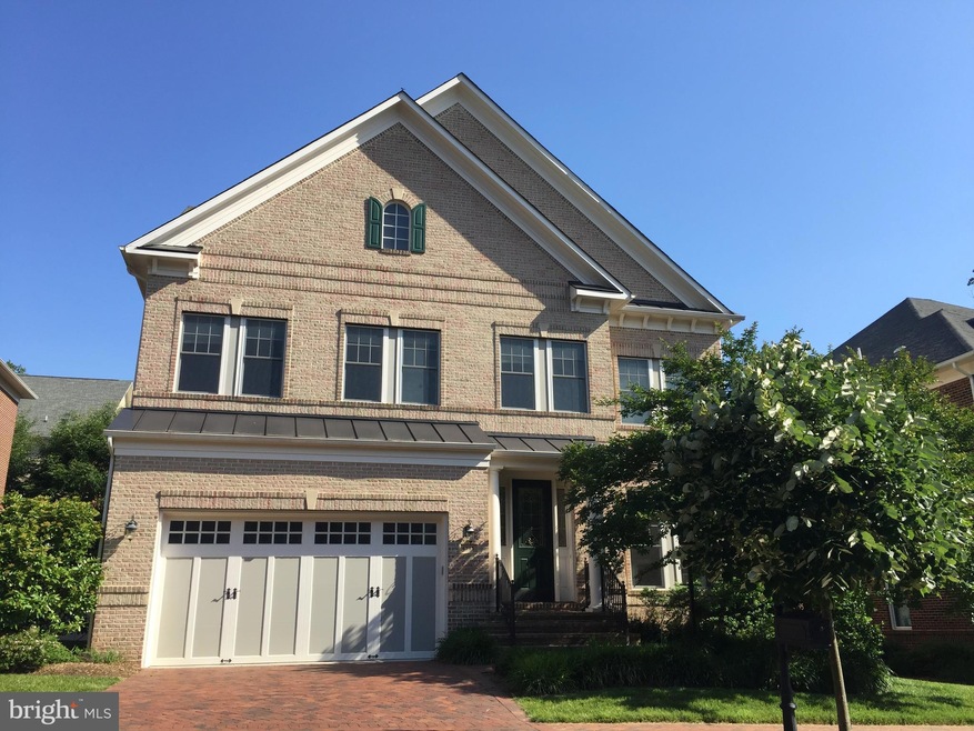 6795 Stockwell Manor Dr, Falls Church, VA 22043 - photo 1