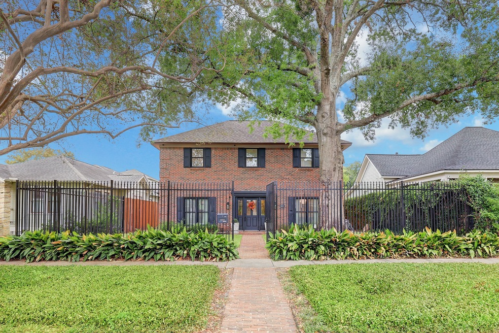 1647 Columbia St, Houston, TX 77008 - photo 1