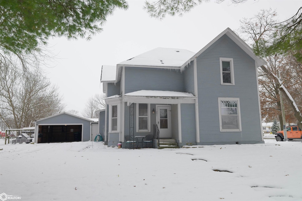 201 S Adams St, Olds, IA 52647 - photo 1