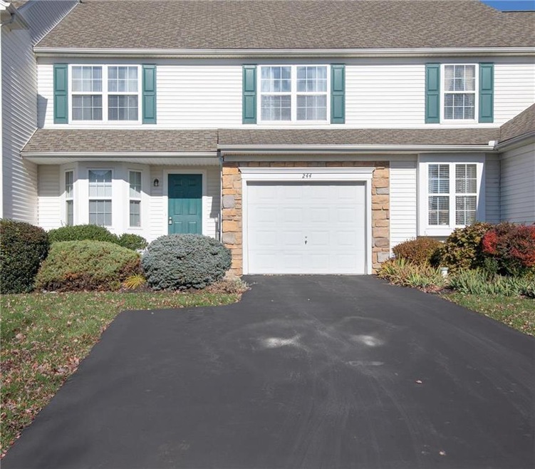244 Park Ridge Dr, Easton, PA 18040 - photo 1
