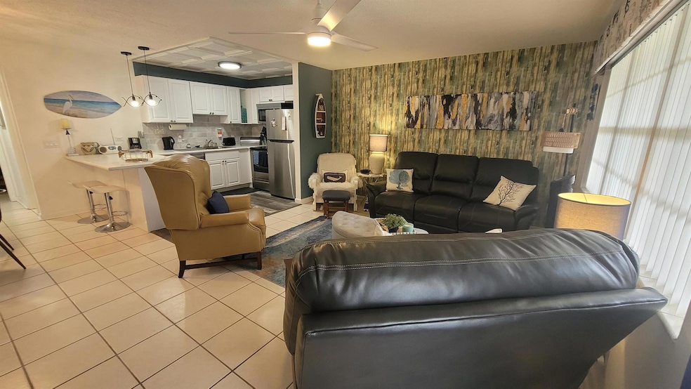For Rent $1,900/month