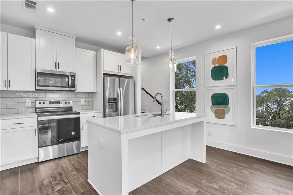 Sold $469,995 • Co-Listing Agent