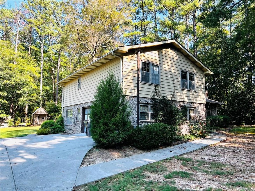 View of home's exterior