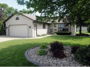 2365 W Glendale Ave, Appleton, WI 54914 - photo 1