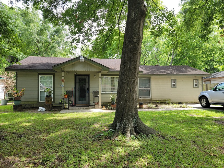 6938 Jay St, Houston, TX 77028 - photo 1