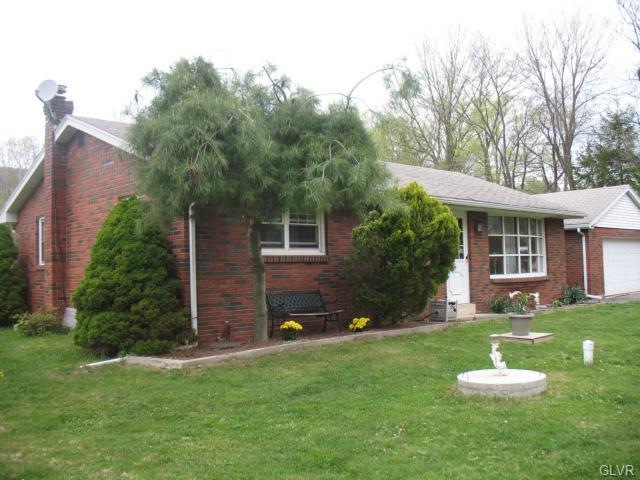 2422 Benders Dr, Bath, PA 18014 - photo 1